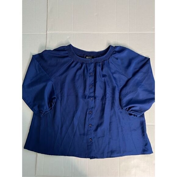 Forever 21 size small button down peasant top - Picture 6 of 9